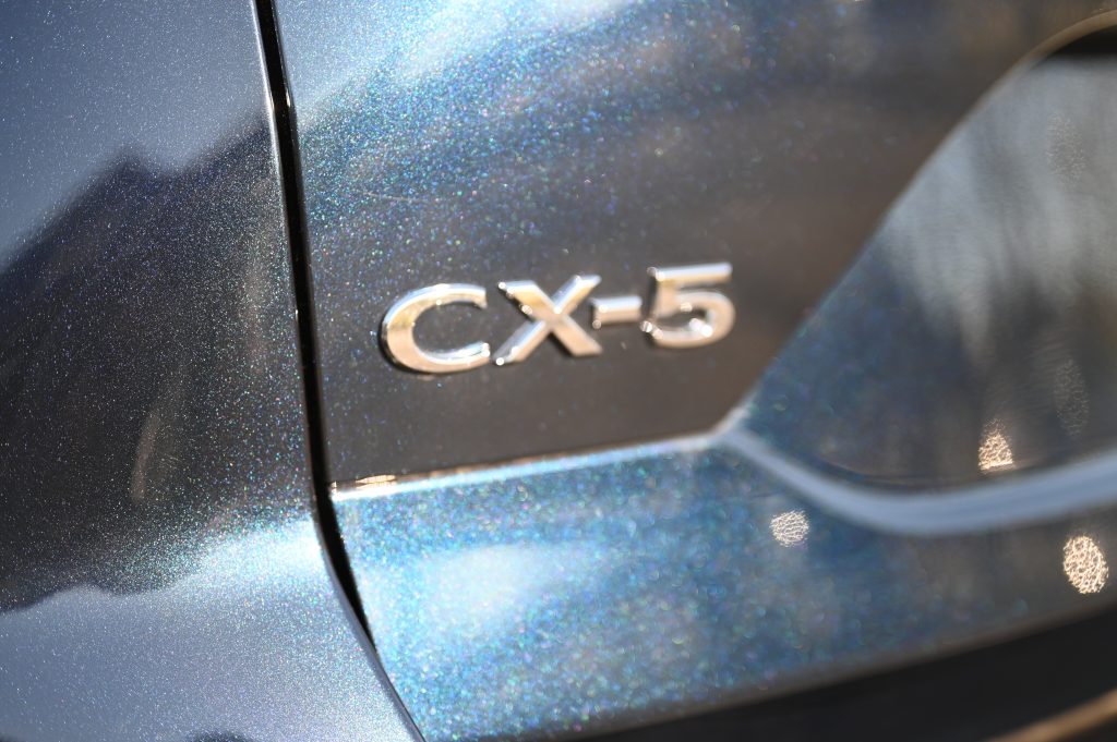 マツダ・CX-5の車名エンブレム
